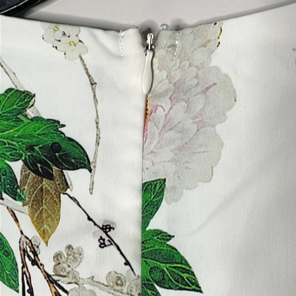 MISGUIDED Women’s Plunge Floral Vneckline Jumpsuit Size 10.  ((B5)) - Picture 8 of 12